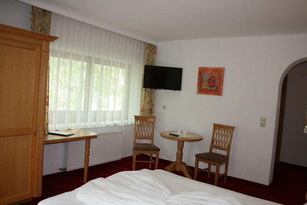 Pension Birkenhof Mayrhofen Bagian luar foto