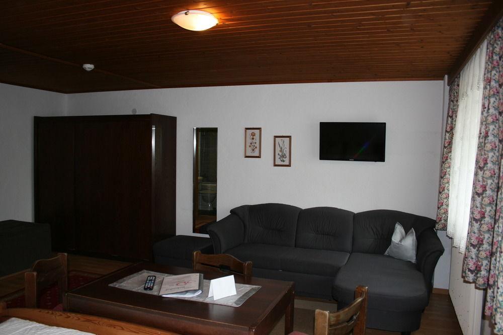 Pension Birkenhof Mayrhofen Bagian luar foto
