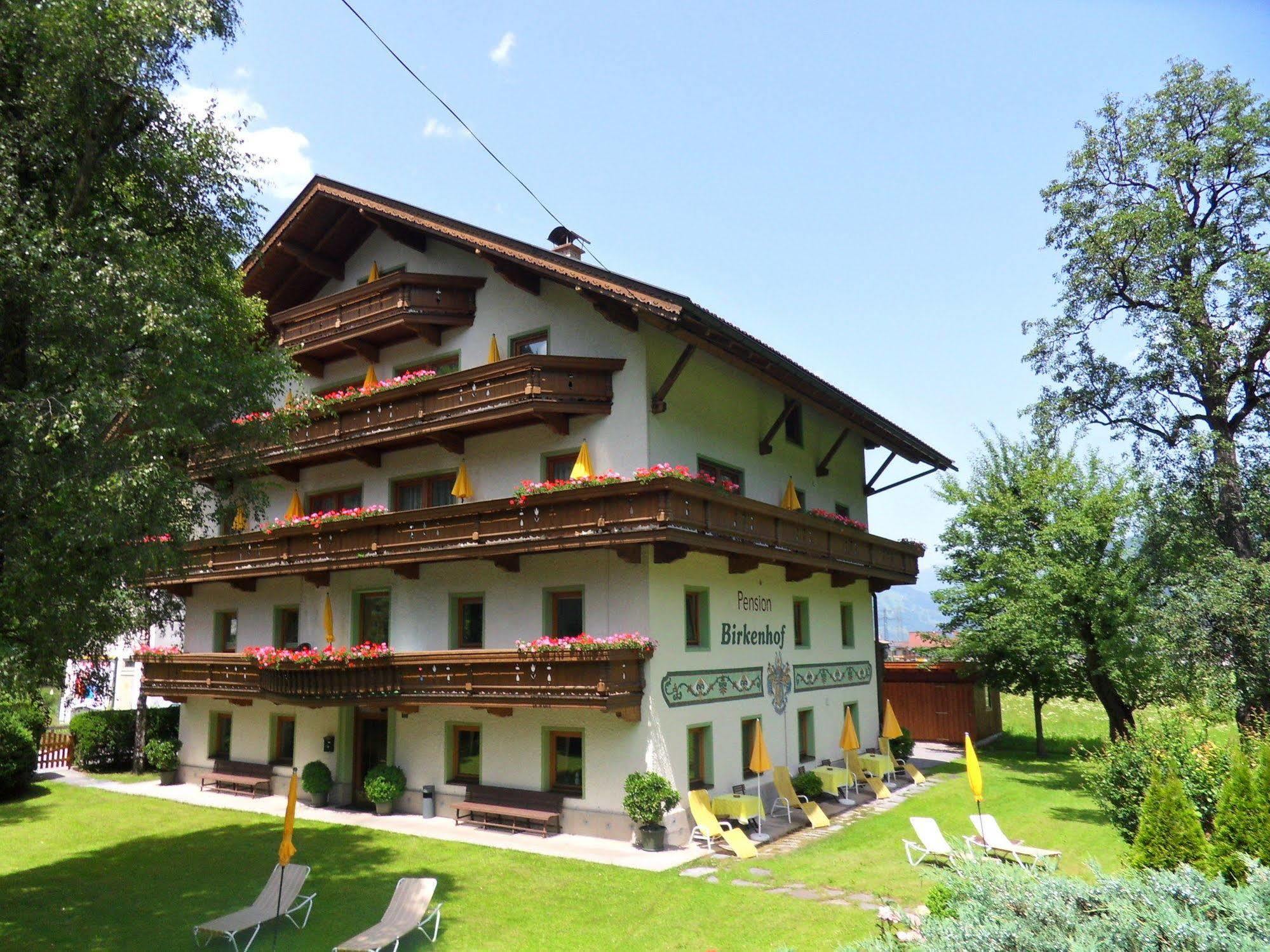 Pension Birkenhof Mayrhofen Bagian luar foto