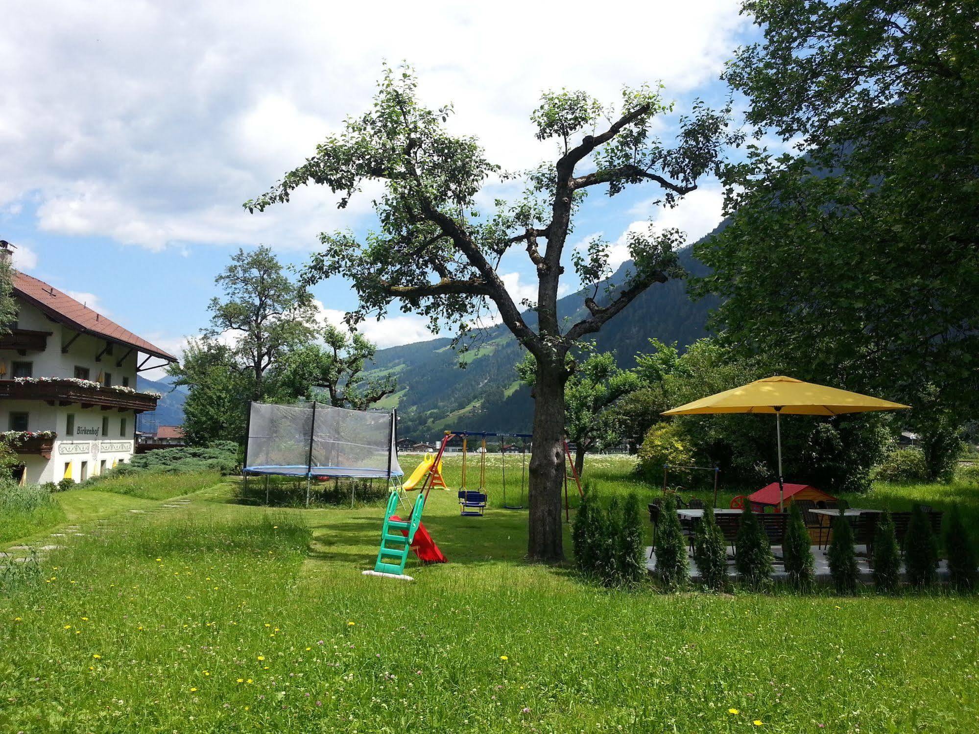 Pension Birkenhof Mayrhofen Bagian luar foto